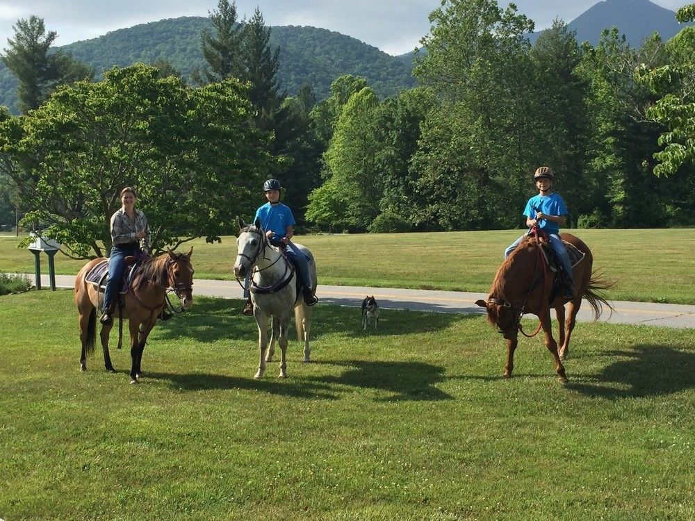 Pisgah View Ranch Hotel Candler Exterior photo